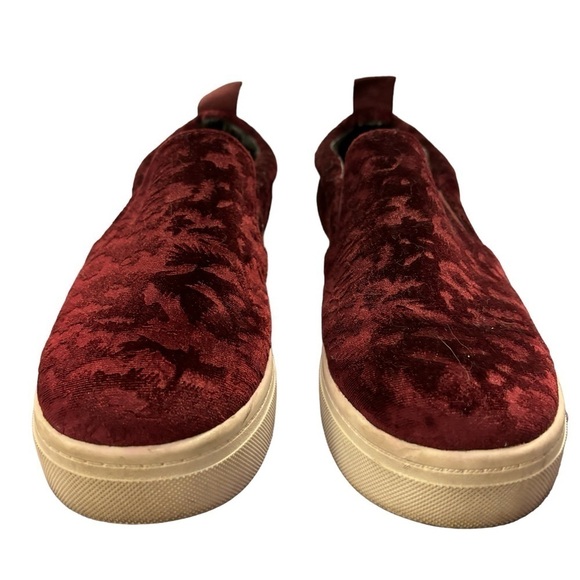 Circus by Sam Edelman Scotlyn Wine Animal Spot Velvet Slip On Sneaker Shoe 8.5 - Picture 11 of 12